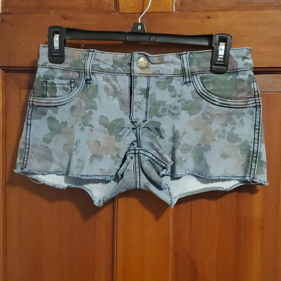 Flipside Reversible Stretchy Jean Shorts NWOT - Picture 1 of 5
